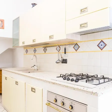 Rosa Apartment Cefalu